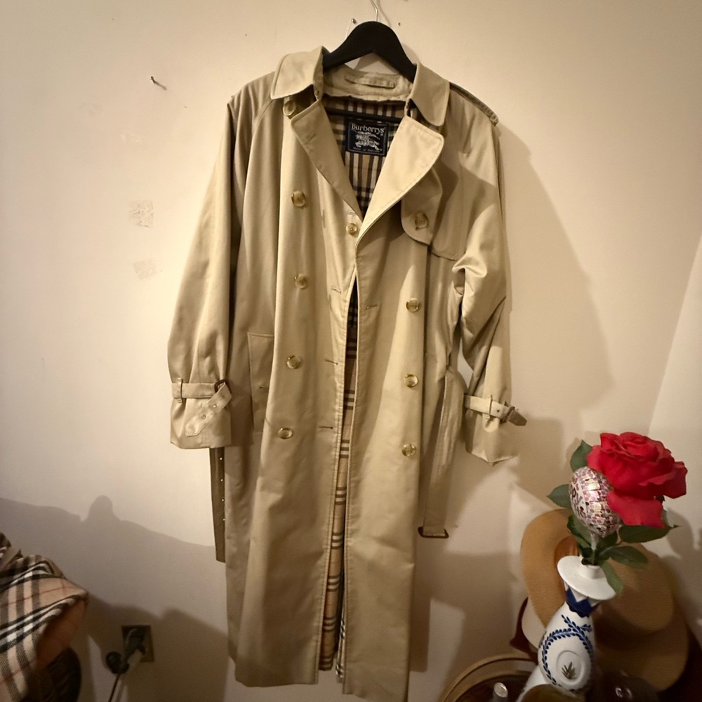 Burberry Tan Trench Coat with Plaid Lining